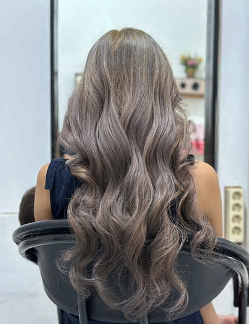 Mushroom brunette balayage hair color trend