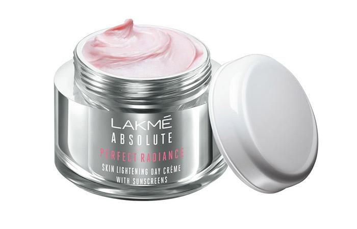 3. लैक्मे परफ़ेक्ट रेडियन्स फ़ेयरनेस डे क्रीम (Lakme Perfect Radiance Fairness Day Crème)
