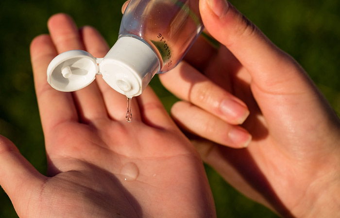 How to use micellar water as a hand sanitizer