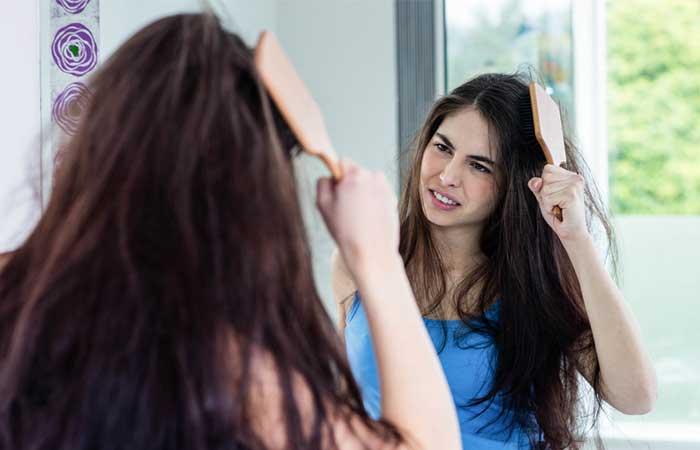De-frizz Your Hair 