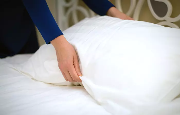 What To Consider While Cleaning The Pillows?