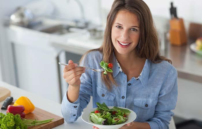 बालों को बढ़ाने के लिए सही आहार - Diet for Hair Growth in Hindi
