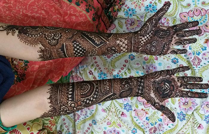 25 Elegant Full Hand Mehndi Designs for Brides-to-Be 2023