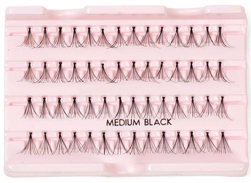 HOE VALSE WIMPERS TE VERWIJDEREN