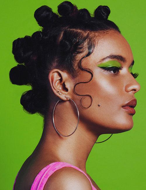 Make Bantu knots to grow kinky curly hair faster