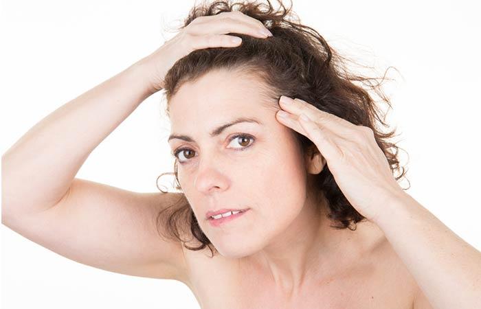 Pulisce il cuoio capelluto e i capelli