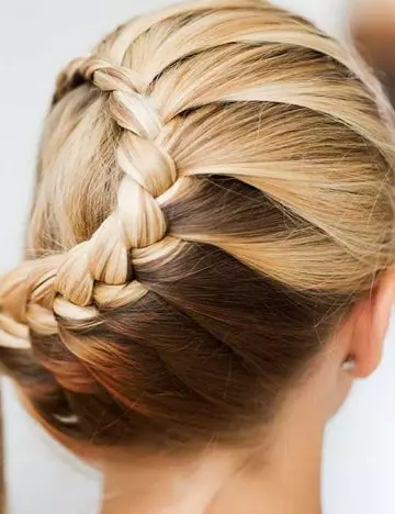 Color flaunt side braid hairstyle for dual toned hair
