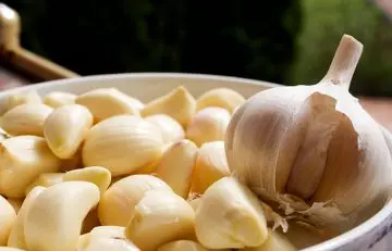 Garlic for diverticulitis