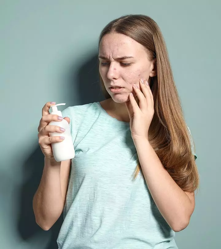 How To Tell If My Skin Is Purging Or Breaking Out Recognize the signs when your skin is cleansing itself & when it needs your help to manage breakouts.