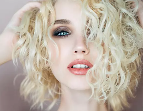 Inverted bob with slightly thin curls
