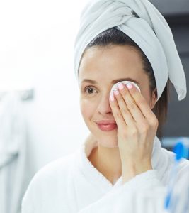 5 Best DIY Makeup Removers