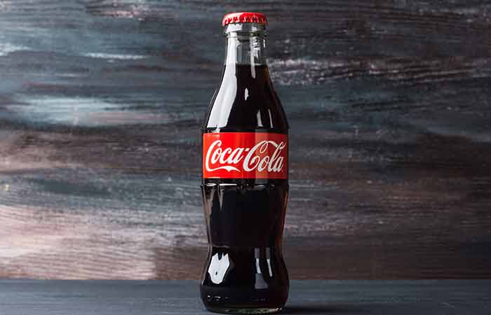 Coca-Cola to Vomit in Hindi