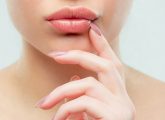 होठों का कालापन दूर करने के 10 प्राकृतिक उपाय – Dark Lips Treatment at ...