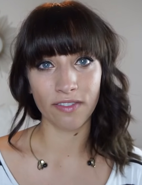 How to achieve blunt bangs hairstyle
