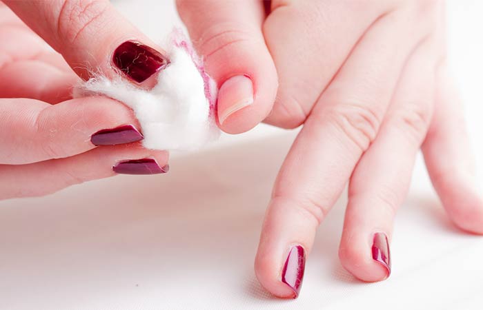 How to remove dip powder manicure