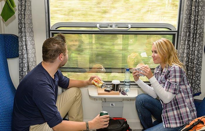 I Met My Boyfriend Of 5 Years While On A Train Journey To Mumbai