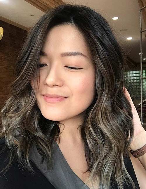 Partial bronde hair color for east Asian ladies