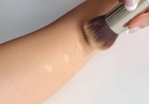 De Beste Make-Up Voor Tatoeages Hoe Een Tatoeage Met Make-Up Te Bedekken