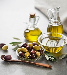 Olive Oil (Jaitun Ka Tel) Benefits, Uses and Side Effects in Hindi