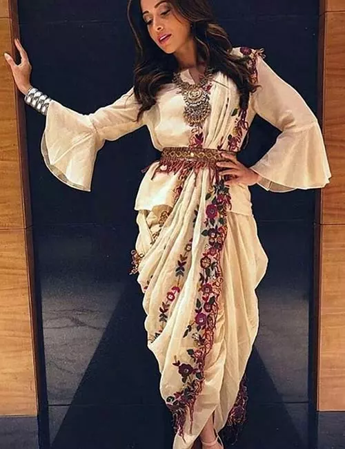 The Dhoti Style