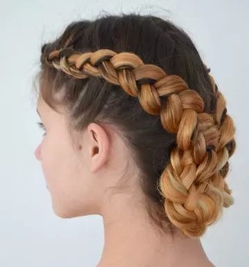 The u Dutch crown braid hairstyle