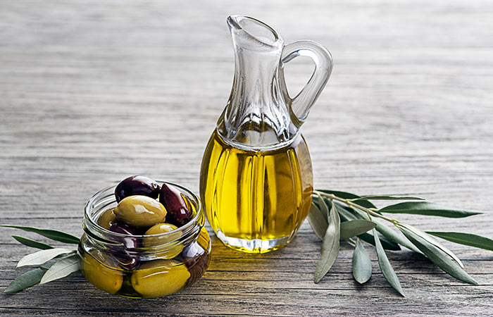 जैतून के तेल के 21 फायदे, उपयोग और नुकसान - Olive Oil (Jaitun Ka Tel)  Benefits, Uses and Side Effects in Hindi