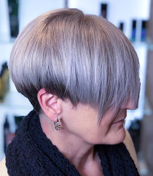 Uneven gray bob hairstyle for all ages