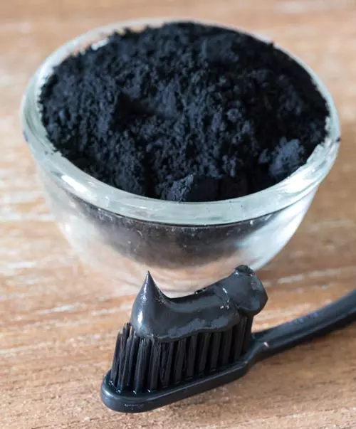 Use Activated Charcoal To Get Whiter Teeth