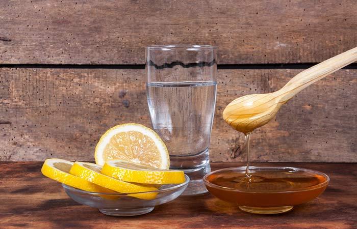 1.-Honey-And-Lemon-Face-Pack
