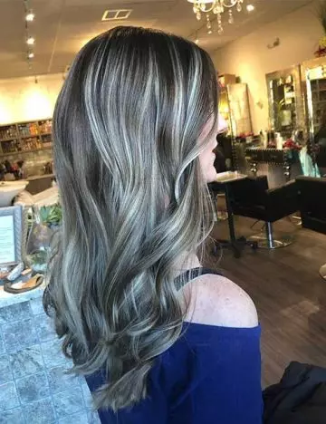 Hair color with winter lowlights