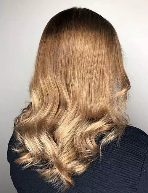 Dark blonde winter hair color