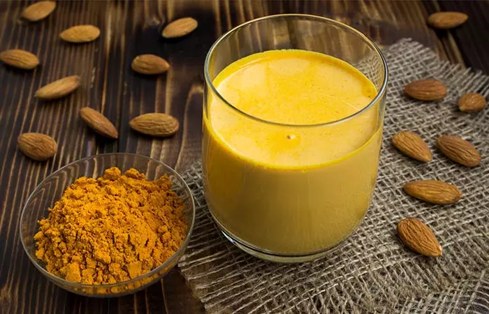 Almond-And-Turmeric-Powder-Night-Cream