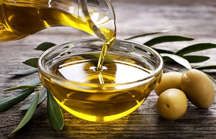 Olive oil and black seed oil for hair growth
