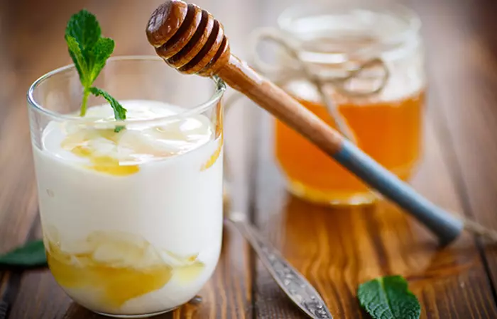 Yogurt And Honey Face Pack