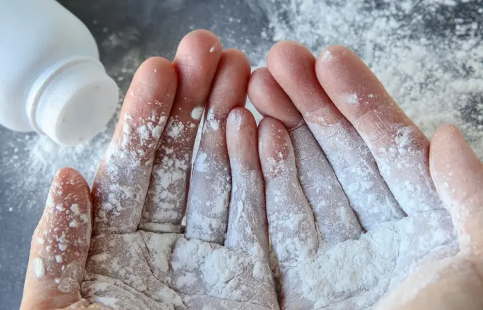  Baby powder in hands