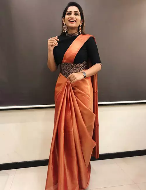 Blouse With Chinese-Collared Neck