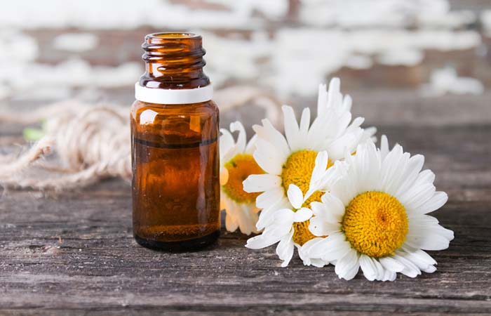 Chamomile oil to soothe heat rash on a baby