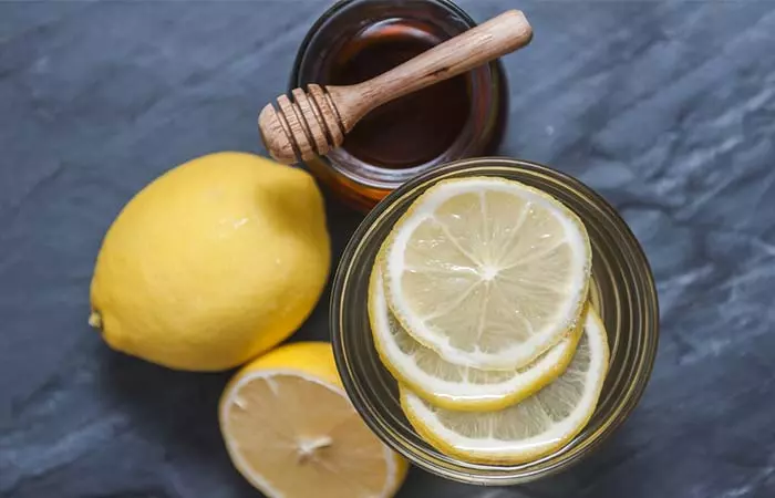 Honey and lemon for dandruff