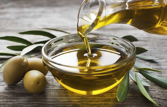 Onion juice and olive oil