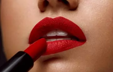 Matte Lipstick For A Velvet Finish