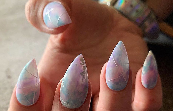 This Marble-Inspired Nail Art
