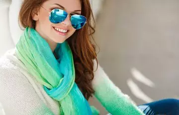 Use Light And Breezy Summer Scarves