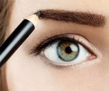 When Filling In The Brows, Use Flicking Motions To Create An Impression Of Naturally Thick Brows