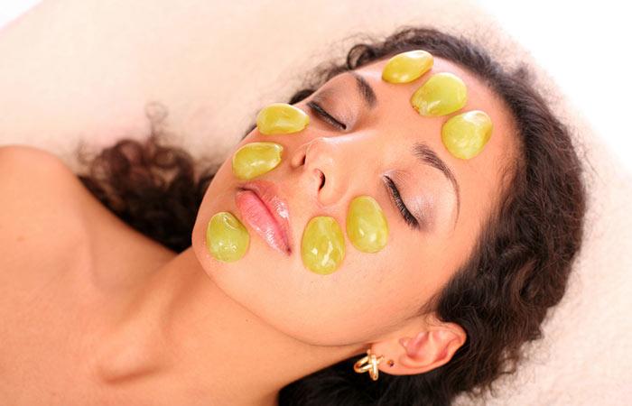 त्वचा के लिए अंगूर के फायदे - Skin Benefits of Grapes (Angoor) in Hindi