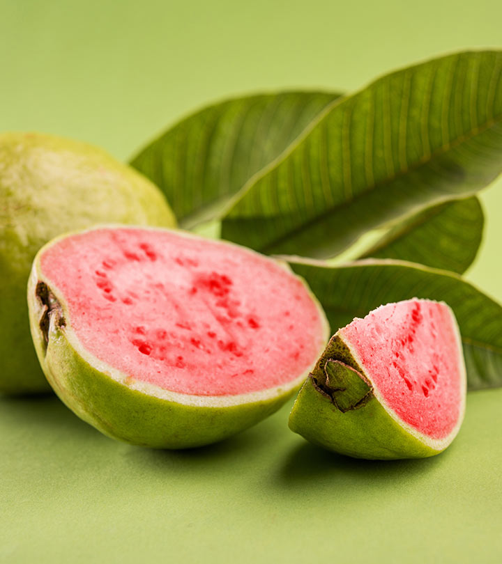 अमरूद के फायदे, उपयोग और नुकसान - All About Guava (Amrud) in Hindi.
