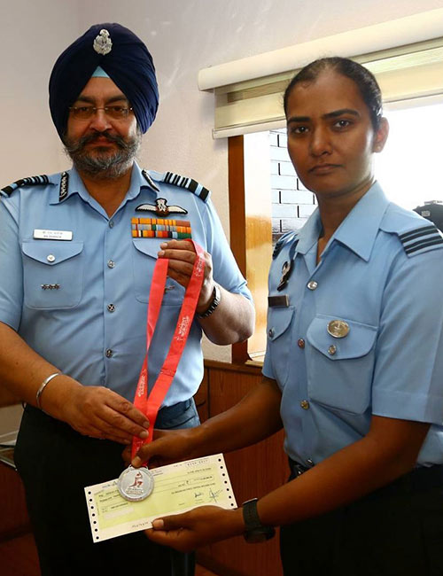 Fl Lt Shikha Pandey The Unsung Officer Of Indian Women Cricket Team