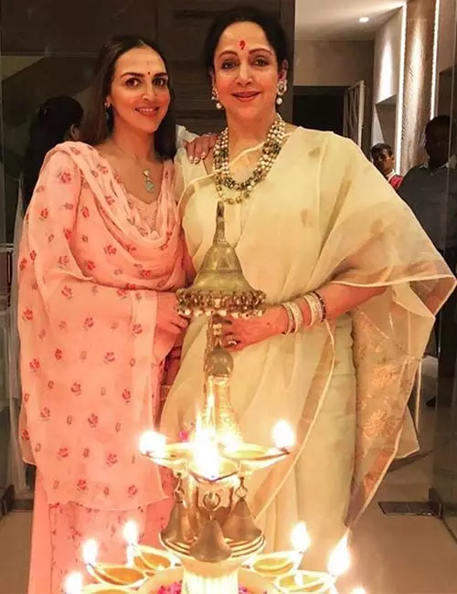 Hema Malini And Esha Deol