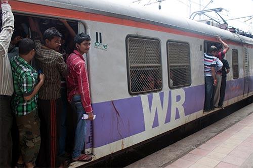 Here Are A Few Mind-Boggling Facts About Mumbai Local Trains