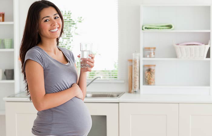 Water in pregnancy in Hindi