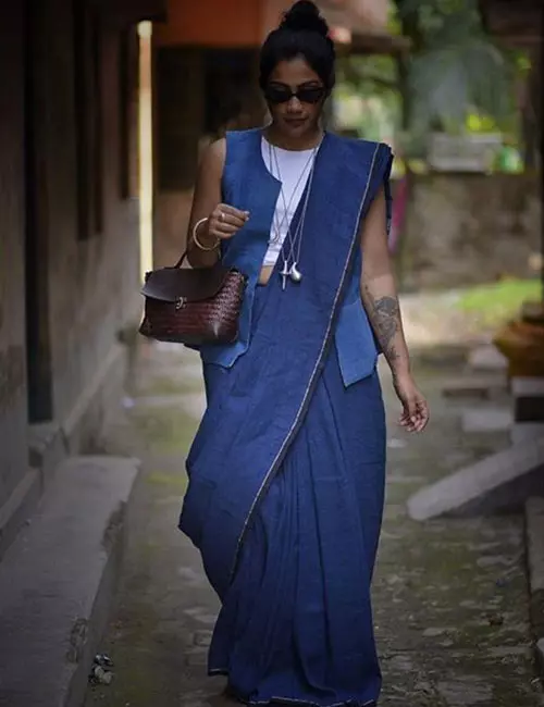  Wear Your Saree With A Crop Top And Jacket